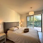 Spacieux Duplex De Standing Avec Piscine & Parking *