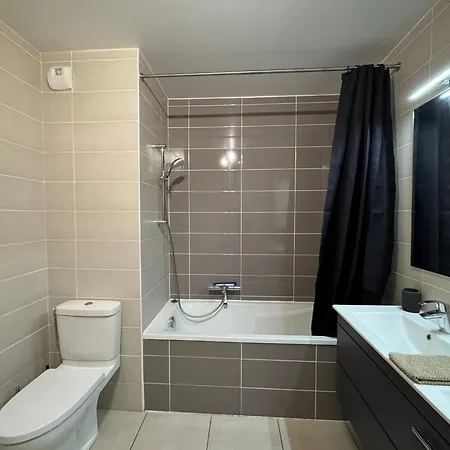 Spacieux Duplex De Standing Avec Piscine & Parking Saint-Raphael (Var)