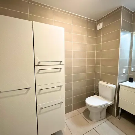 Spacieux Duplex De Standing Avec Piscine & Parking Saint-Raphael (Var)