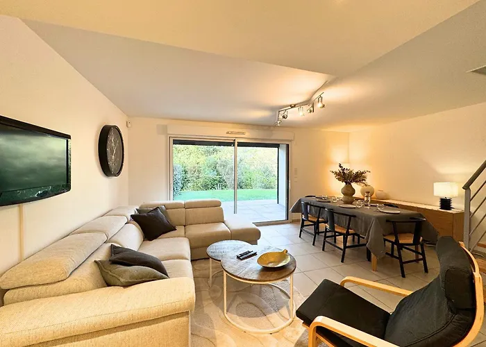 Spacieux Duplex De Standing Avec Piscine & Parking * Saint-Raphael (Var)