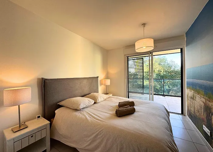 Spacieux Duplex De Standing Avec Piscine & Parking *